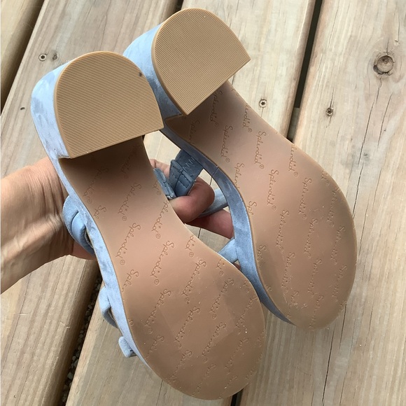 Stylish platform slip on sandals 💙💙 - Picture 5 of 11